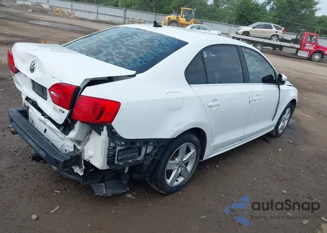 2013 Volkswagen Jetta 2.0L Tdi from USA, damaged, VIN 3VWLL7AJ3DM418377
